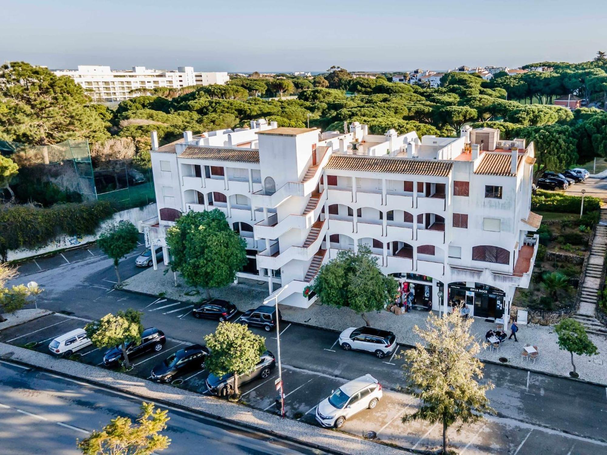Casa Falesia T2 - Garden View - 5 Min From The Beach - Wifi Ольюш-ди-Агуа  Экстерьер фото