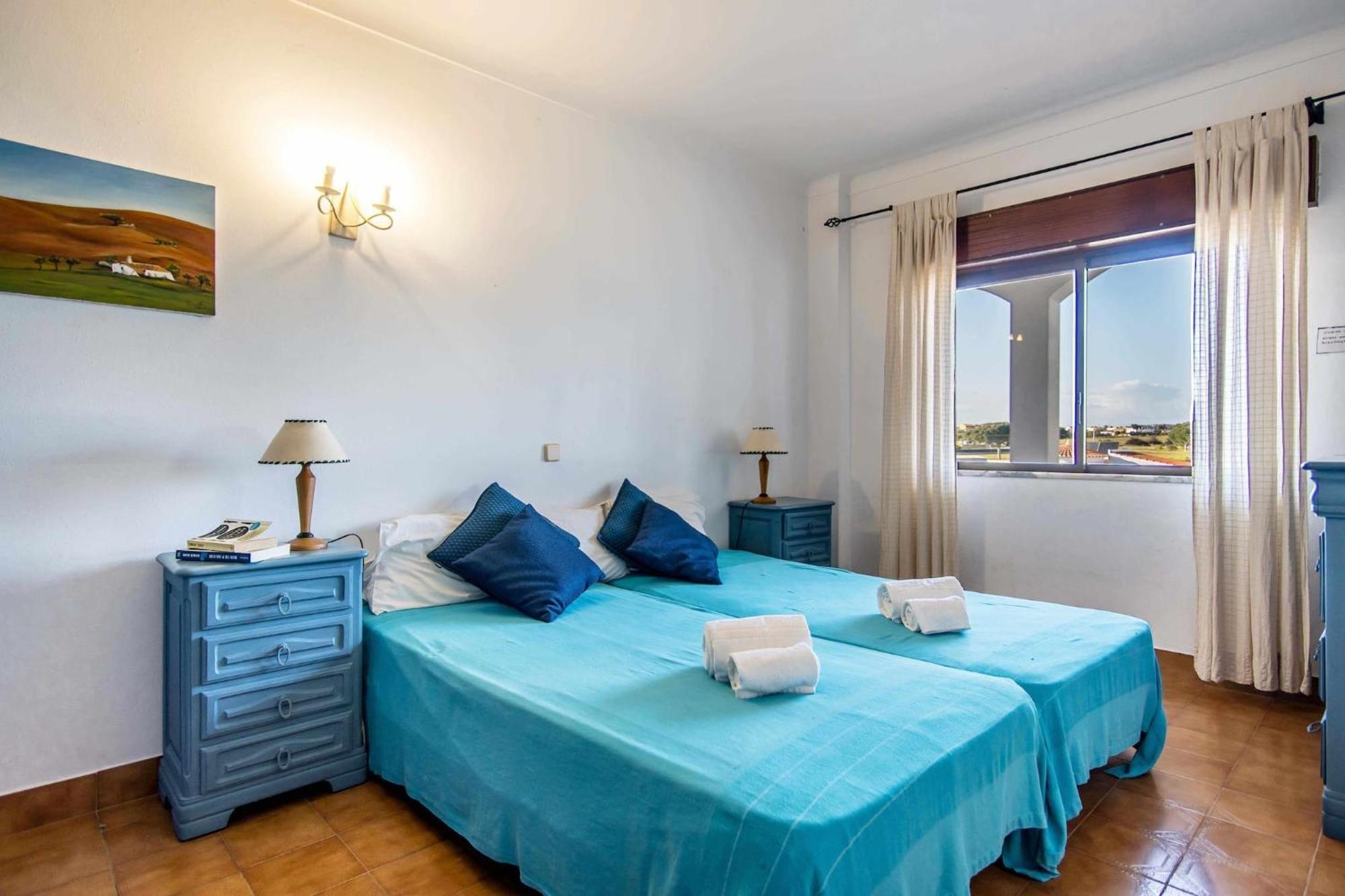 Casa Falesia T2 - Garden View - 5 Min From The Beach - Wifi Ольюш-ди-Агуа  Экстерьер фото