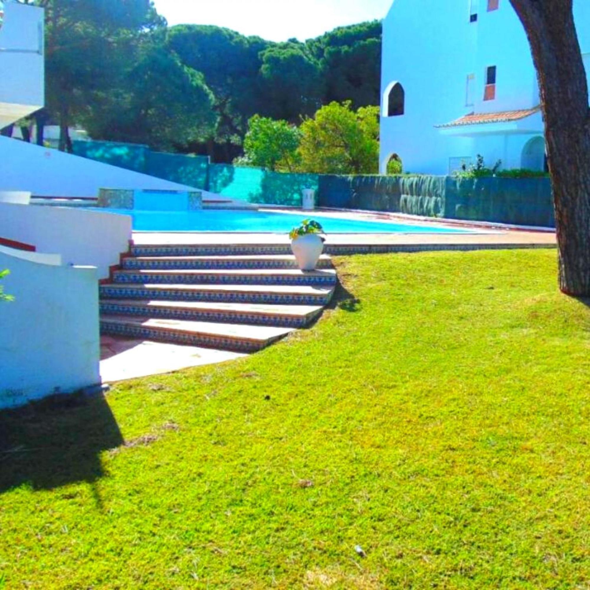 Casa Falesia T2 - Garden View - 5 Min From The Beach - Wifi Ольюш-ди-Агуа  Экстерьер фото